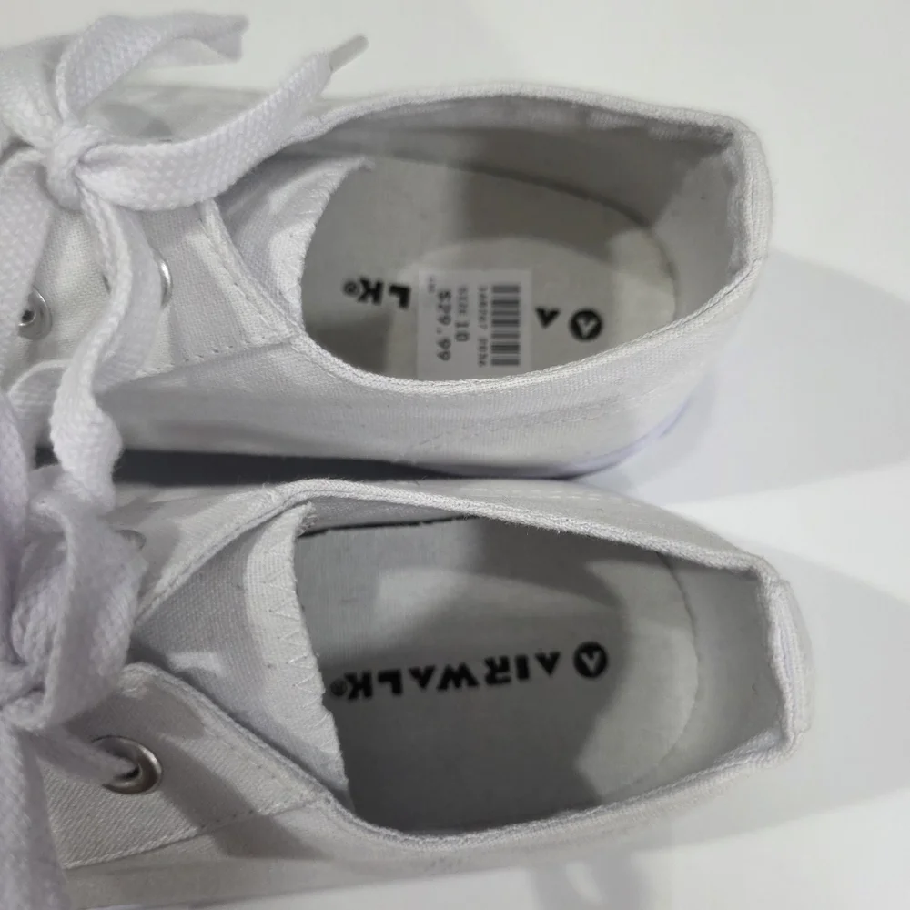 Classic White Canvas Low-Top Sneakers - Picture 8 of 10